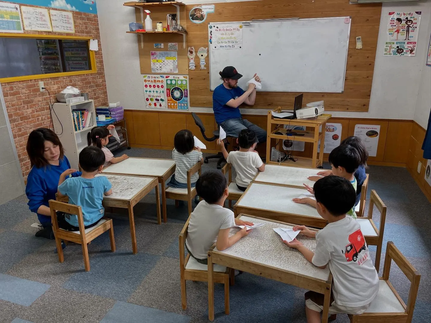 木曜日のORIGAMI TIMEは実は外国人講師にとっては大...