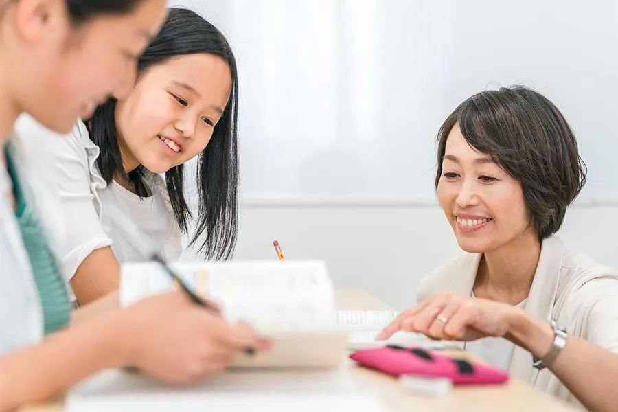 教室での少人数クラスと同時受講すると、さらに効果が!